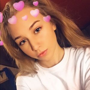 Meet your Posher, Natalie